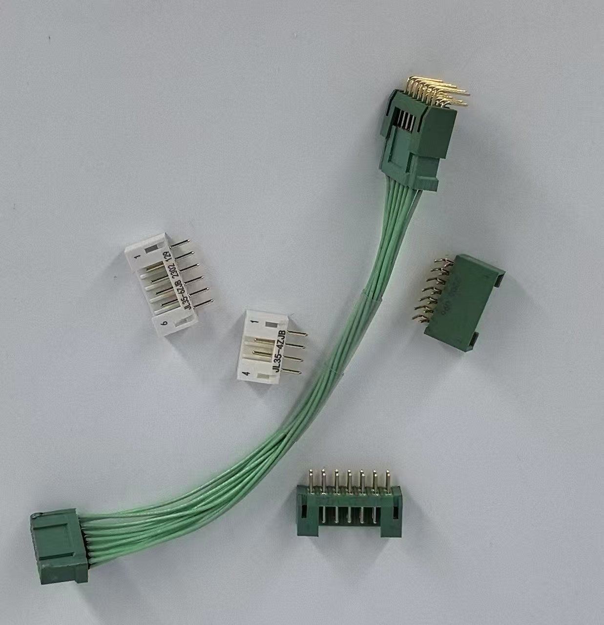 防務(wù)一體化無人機(jī)連接器